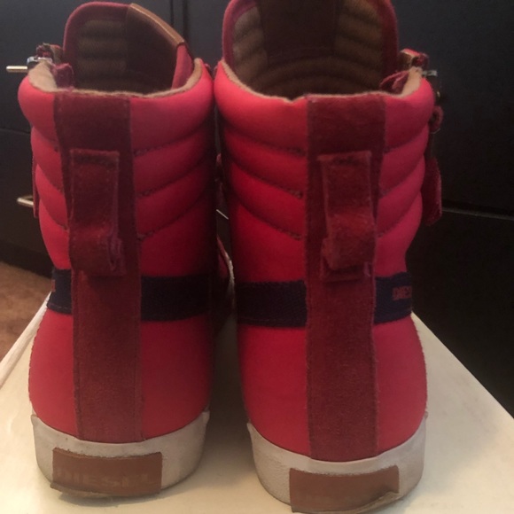 Men’s Diesel Sneakers - Picture 3 of 5